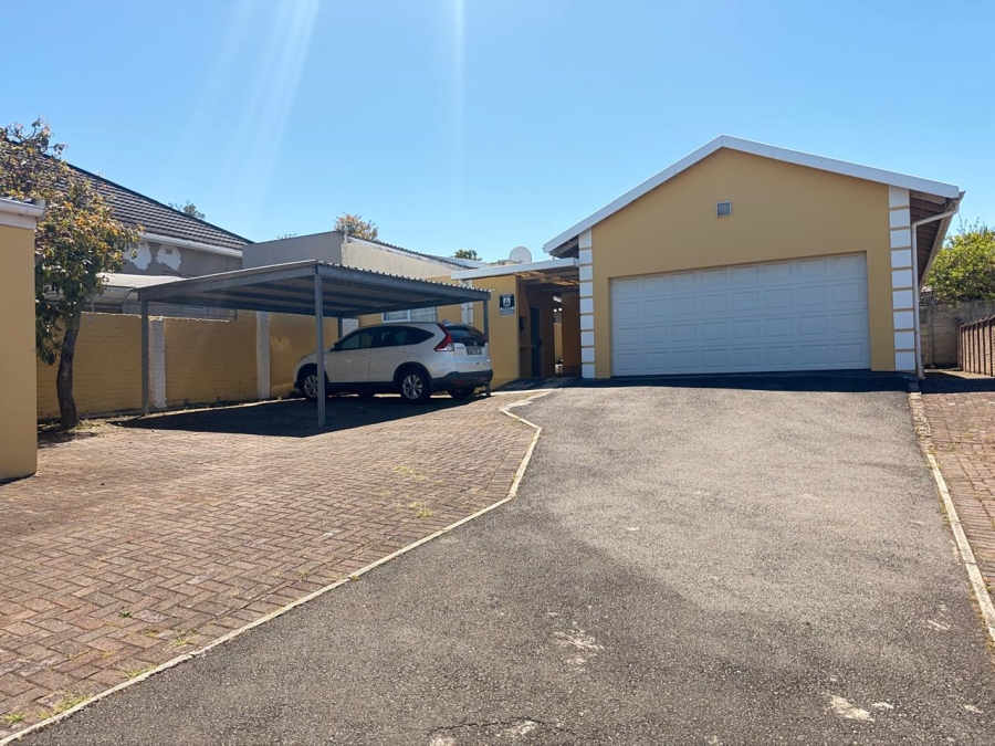 4 Bedroom Property for Sale in Cambridge Eastern Cape